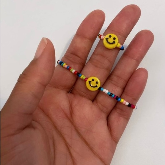 Y2K Inspired Smiley Face Glass Seed Bead Stretch Bracelet & Ring Set - Picture 1 of 9